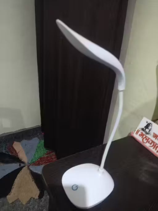 Modern USB Rechargeable Desk Lamp – 2000mAh Battery, All-in-One Design for Study & Work